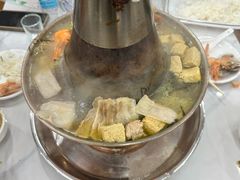 -一口猪海鲜浑锅·东北家常菜