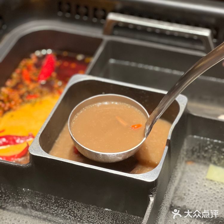 夏日里的美味暴击！火锅配奶茶玩出新花样！