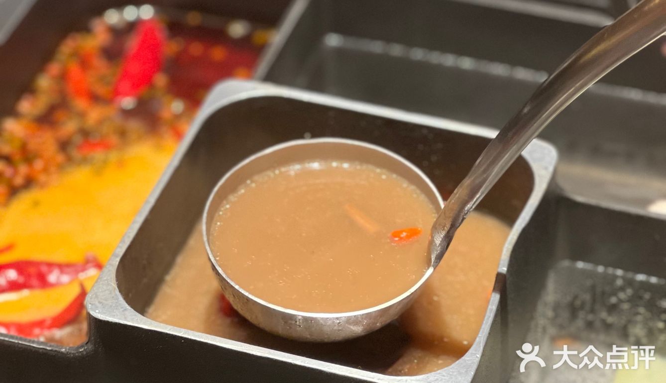 夏日里的美味暴击！火锅配奶茶玩出新花样！