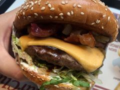 -The Habit Burger Grill 哈比特汉堡(复兴soho店)