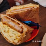 两个人点了五六个菜 都吃完了 总的来说食物不踩雷