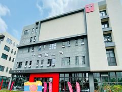 -TESLA 特斯拉(深圳观澜特斯拉直营钣喷中心)