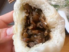梅菜肉包-常鲜德乐购迎桂馒头店(麻巷公寓店)