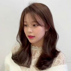 -变画·发型STUDIO