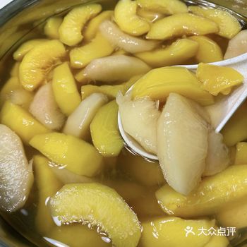 周末和小棉袄去逛早市看到有卖油桃和黄桃的想着儿子一直