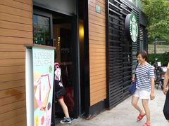 门面-星巴克(西藏路店)