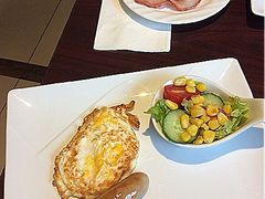 鸡蛋早餐肠沙拉杯-必胜客(环球店)