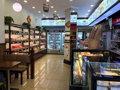 -红宝石·鲜奶小方·海派西点房(丰庄店)