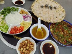 -官塘陈记鱼生·潮汕砂锅粥·牛肉火锅(潮枫路总店)