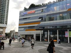 -东荟城名店仓