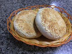 烧饼-清真喜兰老丁羊汤特色小吃