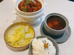 卤肉饭定食-鹿港小镇(黄金店)