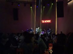 -TZ House音乐现场(来福士中心店)