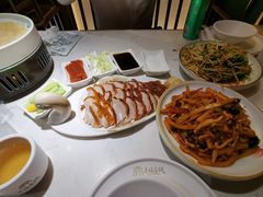 老镇烤鸭-老镇春饼(济宁万达店)