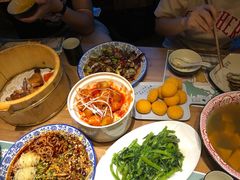 -临界音乐酒馆·小龙虾·江湖菜(华熙LIVE·鱼洞店)
