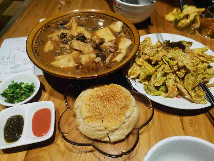 京卤斋·北京传统小吃(即墨店「乾隆白菜」芝麻酱拌白菜,味道不错