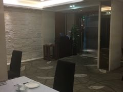 -上海虹桥君丽假日酒店(娄山关路地铁站店)
