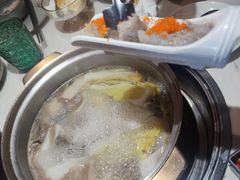 -喃喃椰·糟粕醋·椰子鸡火锅(七堡花园店)