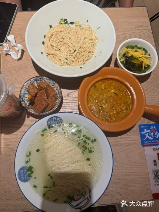新万鑫银丝面·非遗无锡味(惠山古镇店)蟹粉面图片