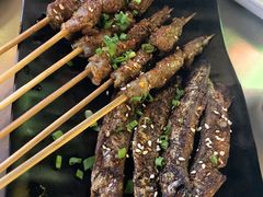 烤羊肉串-龙巢盱眙龙虾·鸡煲·烧烤宵夜(坪洲店)