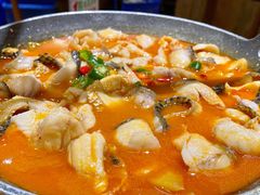 -老滇山寨•云南特色菜•地方菜•民族风情歌舞表演(金碧店)