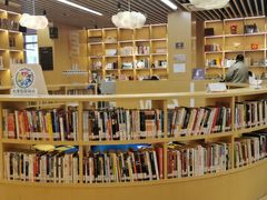 -漕河泾街道图书馆(漕河泾社区文化活动中心店)