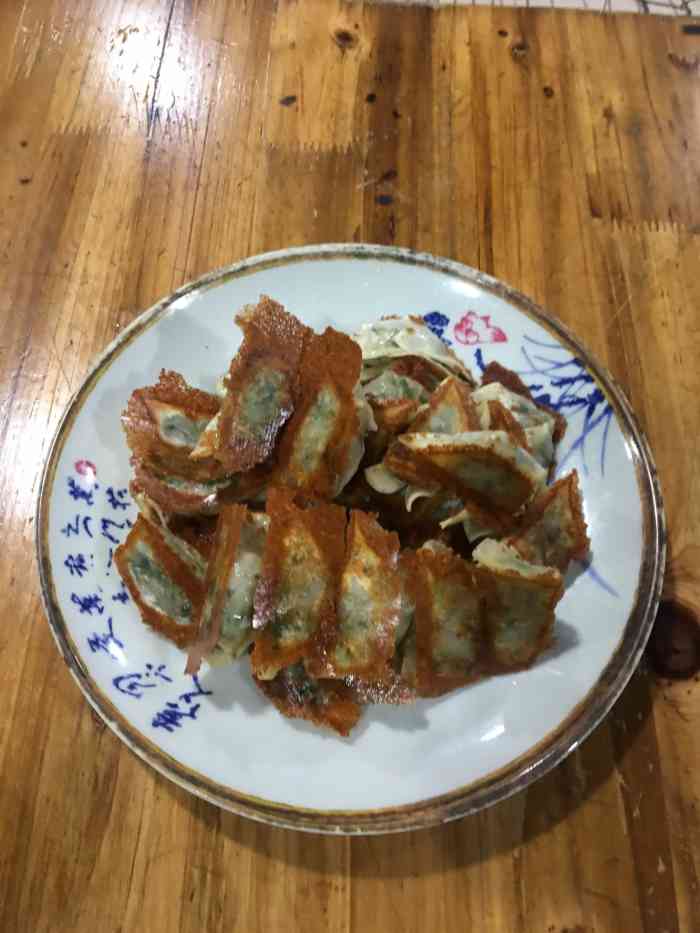 桐梓锅贴饺-"第一次去吃,还是很好吃的,锅贴下面那层,.
