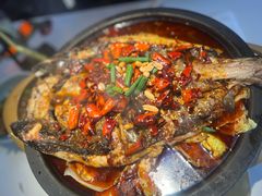 -鸣记脆皮烤鱼·海鲜烤鱼(三八广场店)