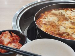-三清洞摩西韩式年糕火锅(威高广场店)
