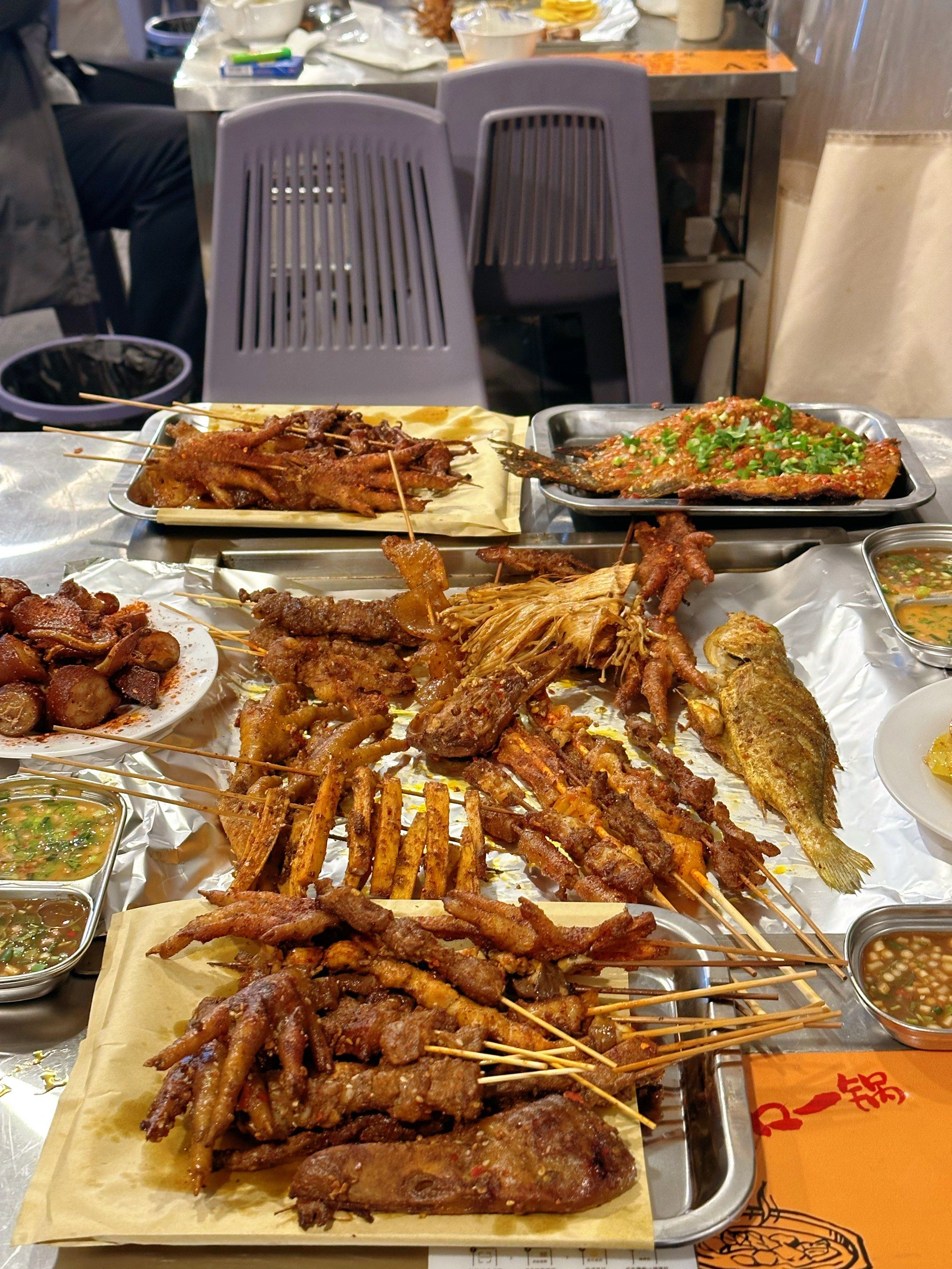 跟着本地人才能找到的美味烧烤!
