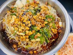 -周良天山牛杂城(天山路总店)