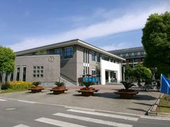 -上海师范大学附属中学(三林校区)