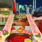 评论区：牛油锅底煮开后香气特别足