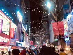 -BHC炸鸡(明洞总店)