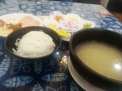 -桥香园过桥米线(国贸店)