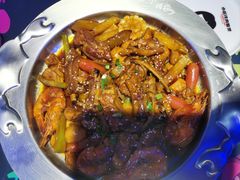 -徐记小怪兽肉蟹煲店(哈西万达金街店)