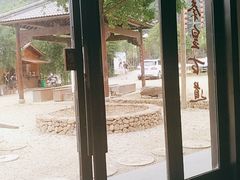 -秦皇古道马场