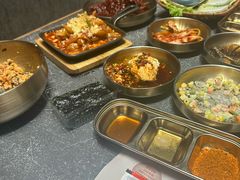 -草家酱蟹炭火烤肉店(珲春南路二店)