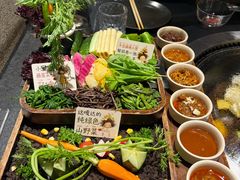 -蘸小院铁锅炖·蘸酱菜·东北菜(怀远门店)