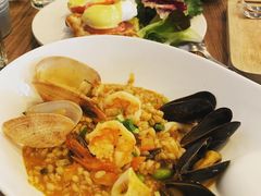 特色海鲜汤烩麦饭-Common Table · Brunch & Coffee