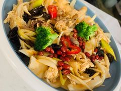 新疆椒麻鸡-董小西的凉皮和椒麻鸡(三元桥店)