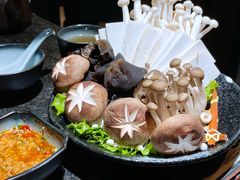 -湊湊火锅·茶憩(新中关购物中心店)