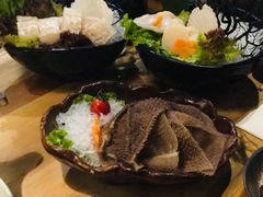 -湊湊火锅·茶憩(杭州湖滨银泰in77店)