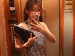 -深圳富苑皇冠假日套房酒店