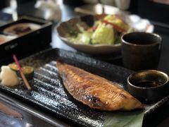 -铭牛烧肉·和牛海鲜自助(高新月牙湖店)