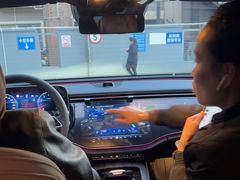 -上海星瀚奔驰4S店(红柳路店)