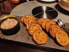 鸭肝酱伴葱油饼-杭州西子湖四季酒店·金沙厅