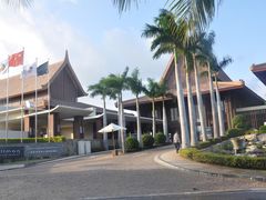 -三亚湾海居铂尔曼度假酒店