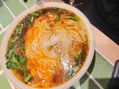-粉八·云南米线·建水烧烤(常熟路店)