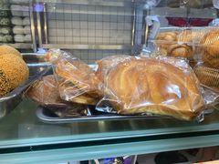 -白玉兰食品甜凤店(合生汇店)